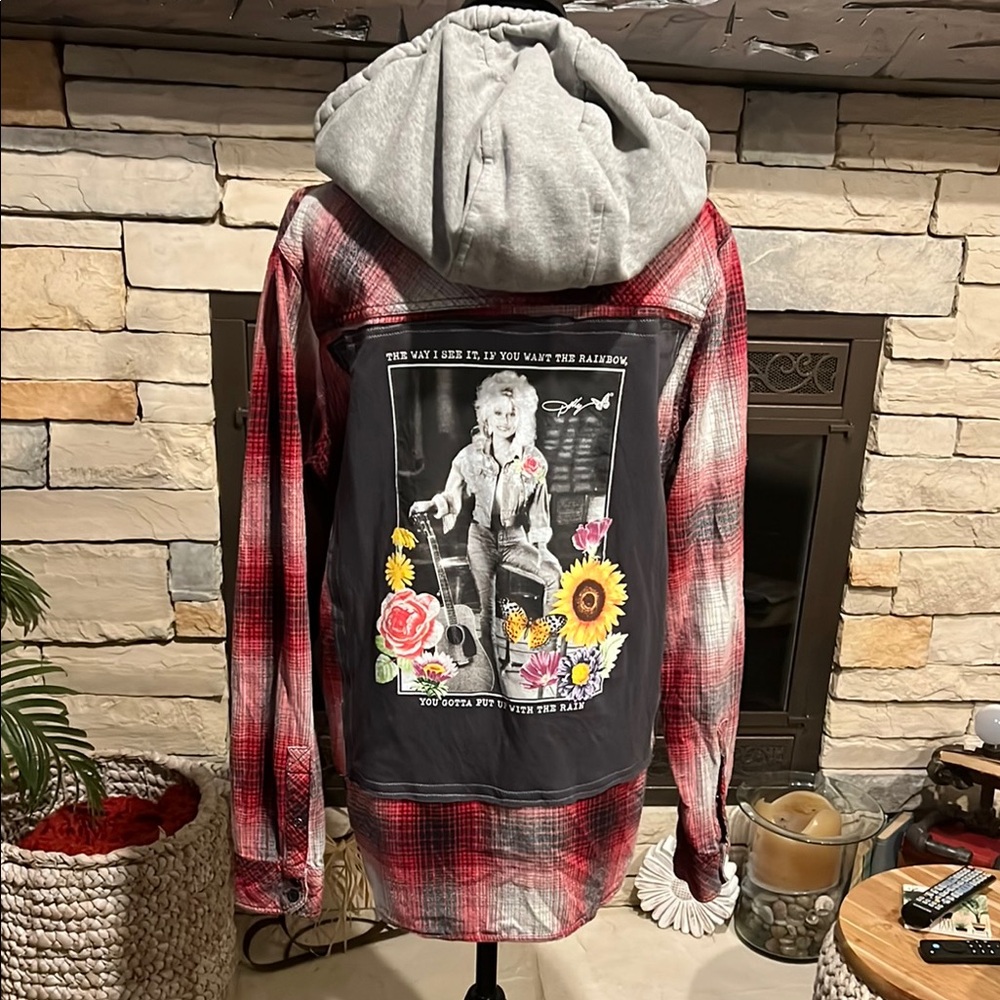 Upcycled Band Tee Button Hoodie Dolly Parton - Picture 4 of 7